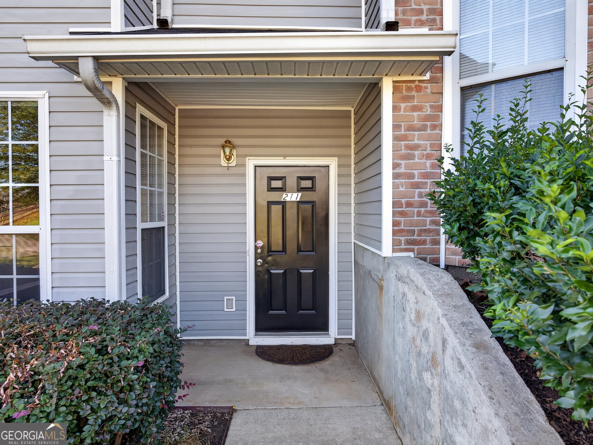 3 bedroom, 2.5 bathroom, 1,356 sq ft single family residence for sale at 211 Odyssey Turn, Conyers, GA 30012 — photo 2
