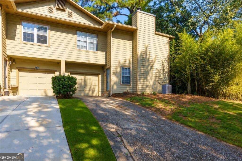 3 bedroom, 2.5 bathroom, 1,608 sq ft townhouse for sale at 4849 Wuthering Way, Norcross, GA 30093 — photo 3