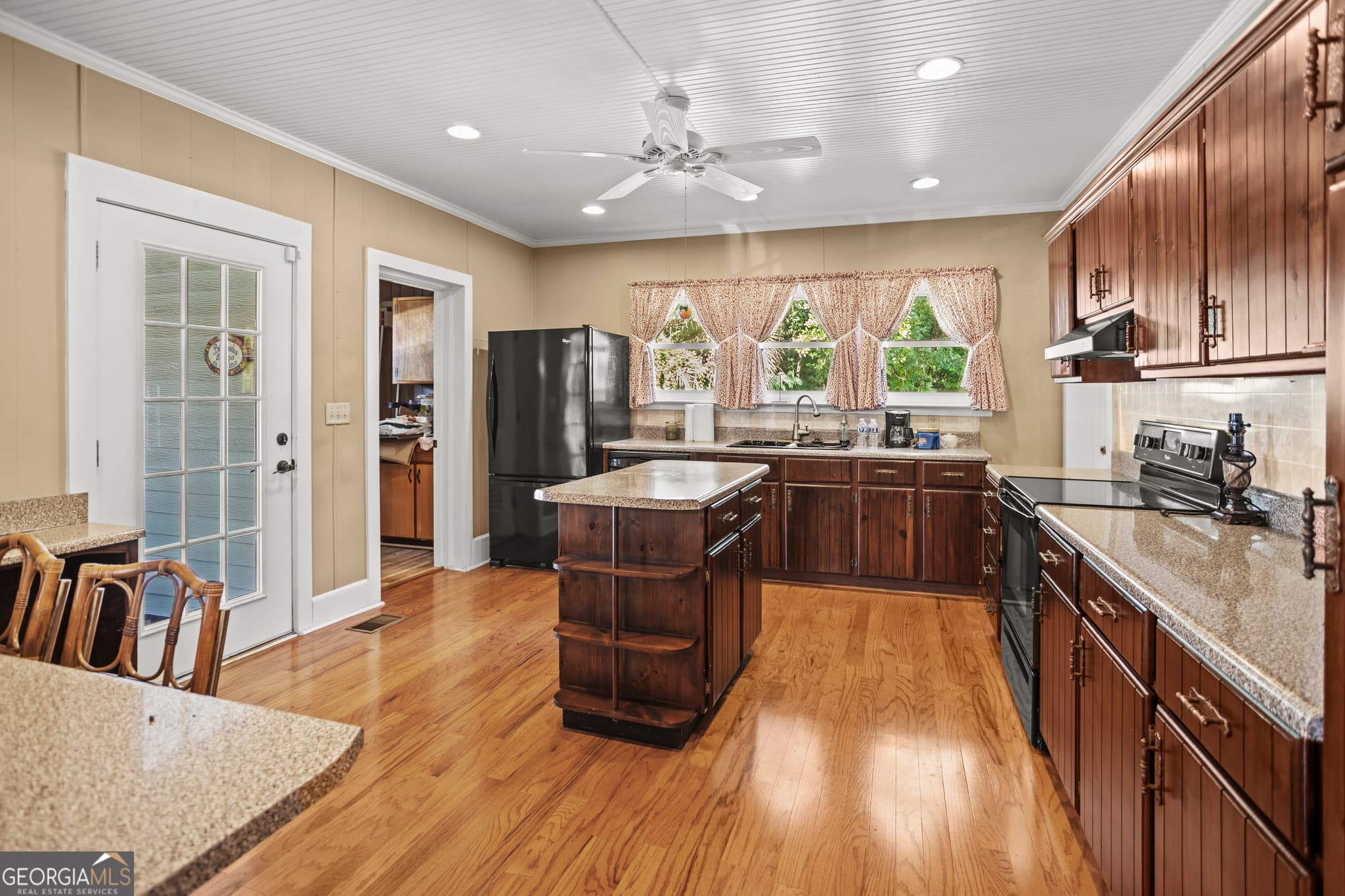 3 bedroom, 2 bathroom, 2,393 sq ft single family residence for sale at 325 N Main Street, Hinesville, GA 31313 — photo 10