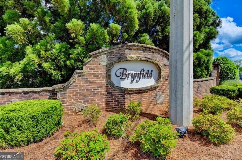 3 bedroom, 2.5 bathroom, 1,696 sq ft single family residence for rent at 2823 Gower Way, Suwanee, GA 30024 for $1,895 a month — photo 2