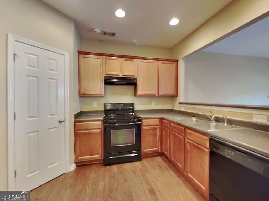 3 bedroom, 2.5 bathroom, 1,696 sq ft single family residence for rent at 2823 Gower Way, Suwanee, GA 30024 for $1,895 a month — photo 6