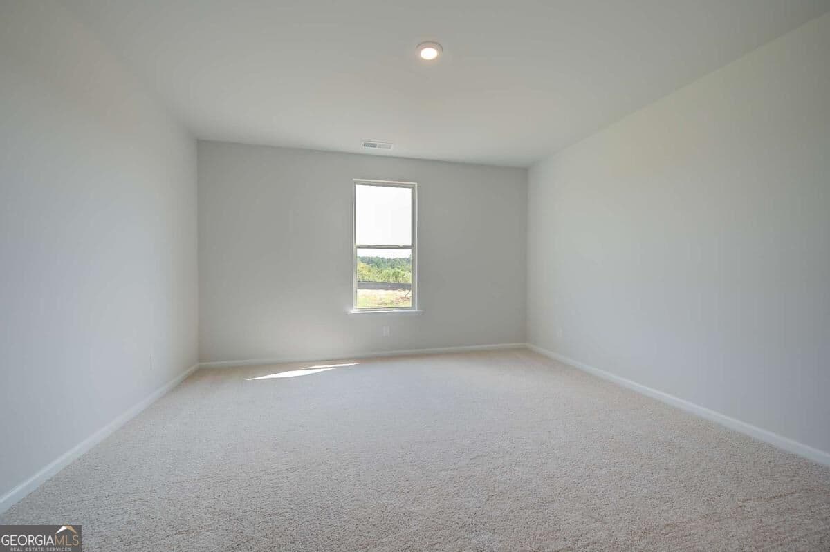 5 bedroom, 4 bathroom, 4,010 sq ft single family residence for sale at 745 Dunlake Way, Locust Grove, GA 30248 — photo 8