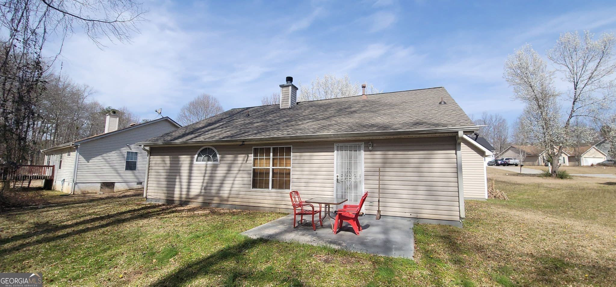 3 bedroom, 2 bathroom, 1,450 sq ft single family residence for sale at 10282 Commons Crossing, Jonesboro, GA 30238 — photo 3