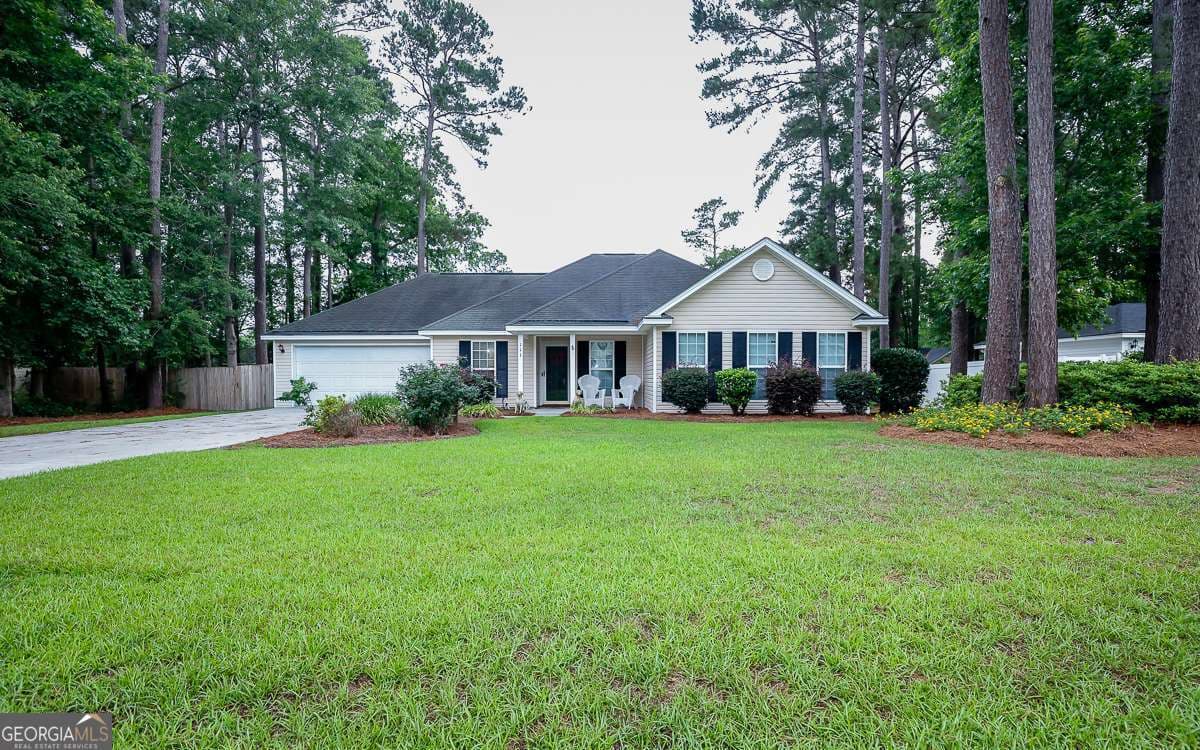 4 bedroom, 2 bathroom, 1,698 sq ft single family residence for sale at 111 Sterling Drive, Rincon, GA 31326 — photo 2