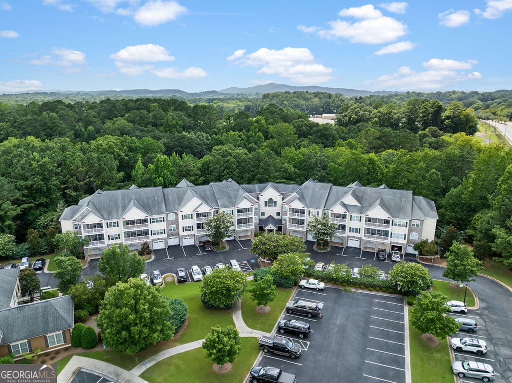 2 bedroom, 1.5 bathroom, 1,027 sq ft condominium for sale at 2009 Village Boulevard, Rome, GA 30161 — photo 2
