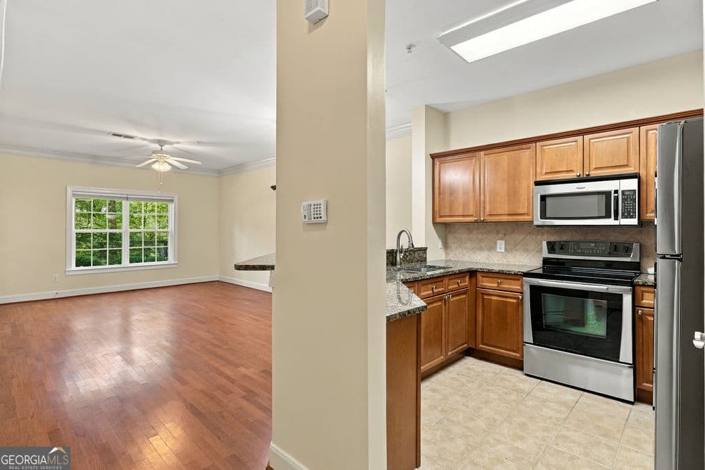 2 bedroom, 1.5 bathroom, 1,027 sq ft condominium for sale at 2009 Village Boulevard, Rome, GA 30161 — photo 7