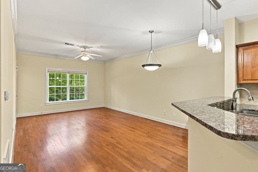 2 bedroom, 1.5 bathroom, 1,027 sq ft condominium for sale at 2009 Village Boulevard, Rome, GA 30161 — photo 10