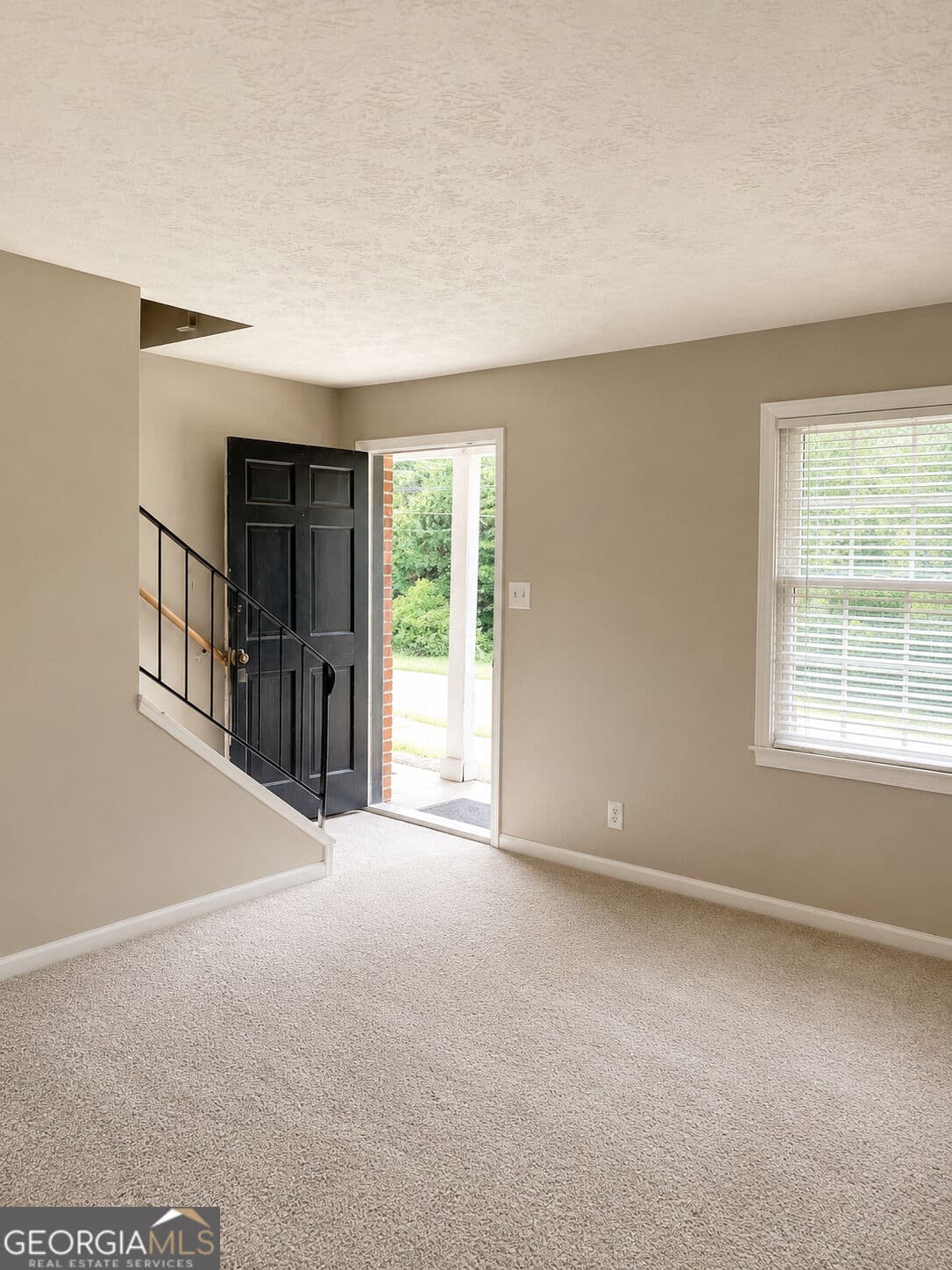 2 bedroom, 1.5 bathroom, 1,050 sq ft townhouse for rent at 1858 Clinton Road, Macon, GA 31211 for $1,100 a month — photo 2