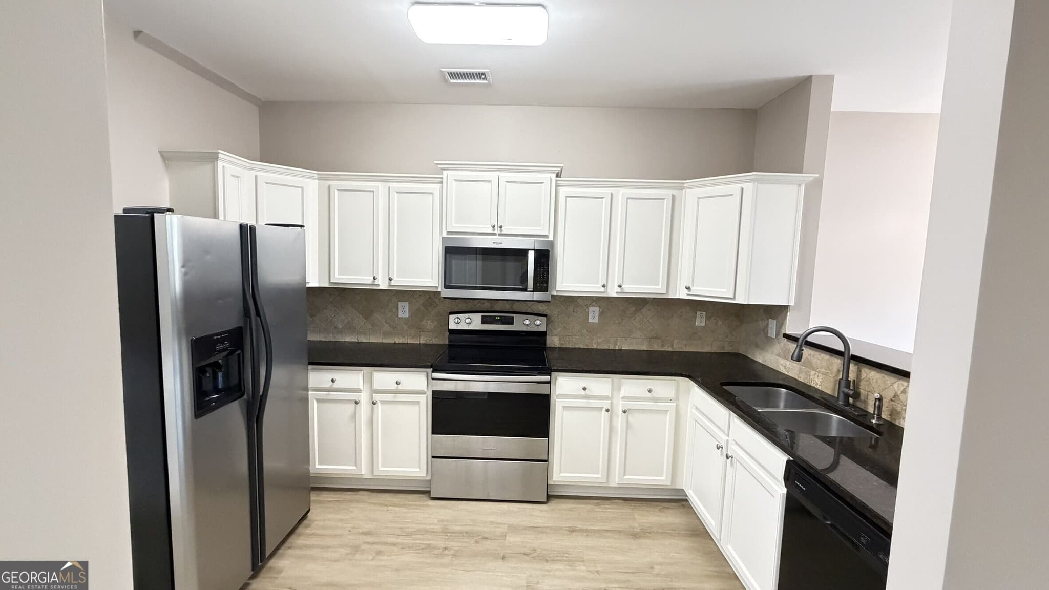 3 bedroom, 2.5 bathroom townhouse for rent at 3116 Garrard Place 7, Atlanta, GA 30360 for $2,450 a month — photo 2
