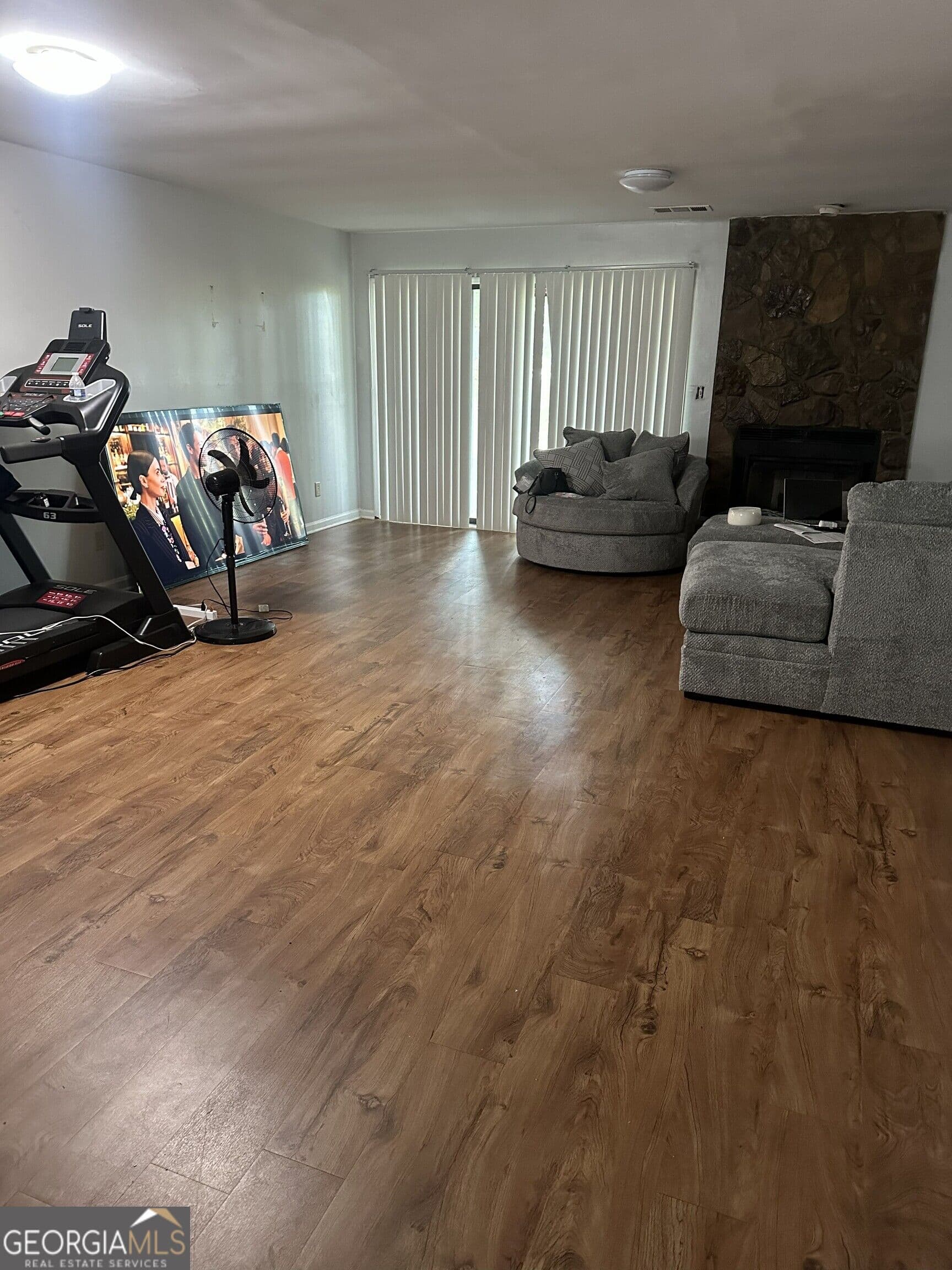 2 bedroom, 2.5 bathroom, 1,392 sq ft townhouse for sale at 3231 Tennington Place, Lawrenceville, GA 30044 — photo 3