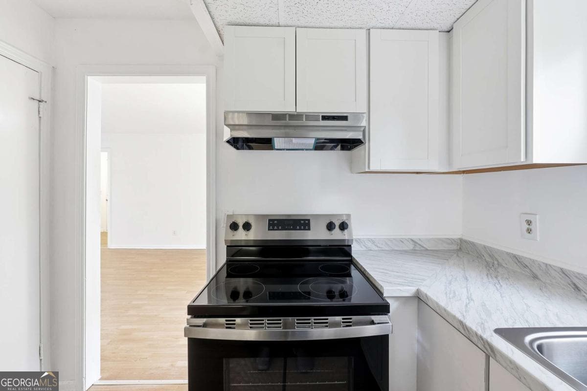 3 bedroom, 2.5 bathroom, 2,016 sq ft single family residence for sale at 6917 Laurelwood Drive, Douglasville, GA 30135 — photo 10
