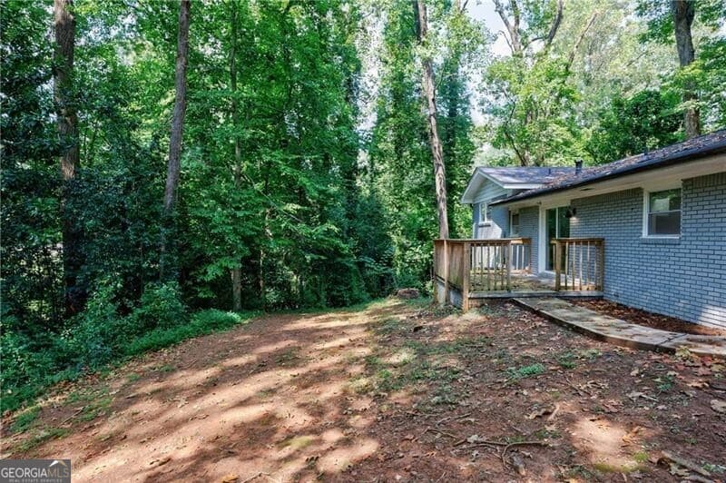 4 bedroom, 2 bathroom, 2,214 sq ft single family residence for sale at 4305 Christine Court, Decatur, GA 30035 — photo 10