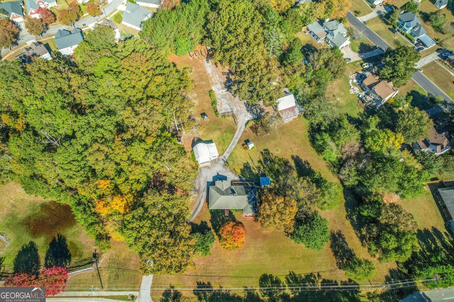 3 bedroom, 2 bathroom, 1,800 sq ft single family residence for sale at 3749 Centerville Rosebud Road, Snellville, GA 30039 — photo 2
