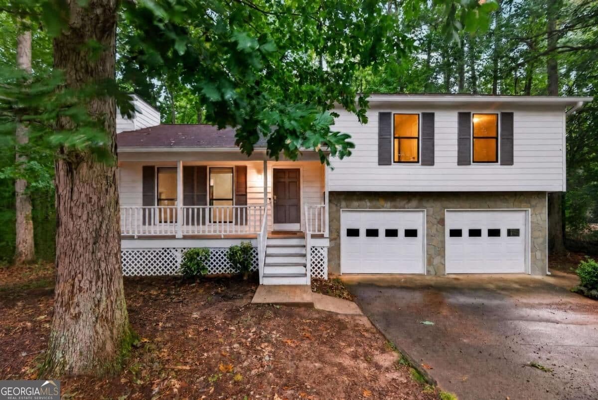 3 bedroom, 2 bathroom, 1,221 sq ft single family residence for sale at 4325 Woodland Drive, Dallas, GA 30132 — photo 2