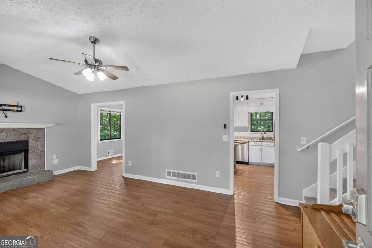 3 bedroom, 2 bathroom, 1,221 sq ft single family residence for sale at 4325 Woodland Drive, Dallas, GA 30132 — photo 8