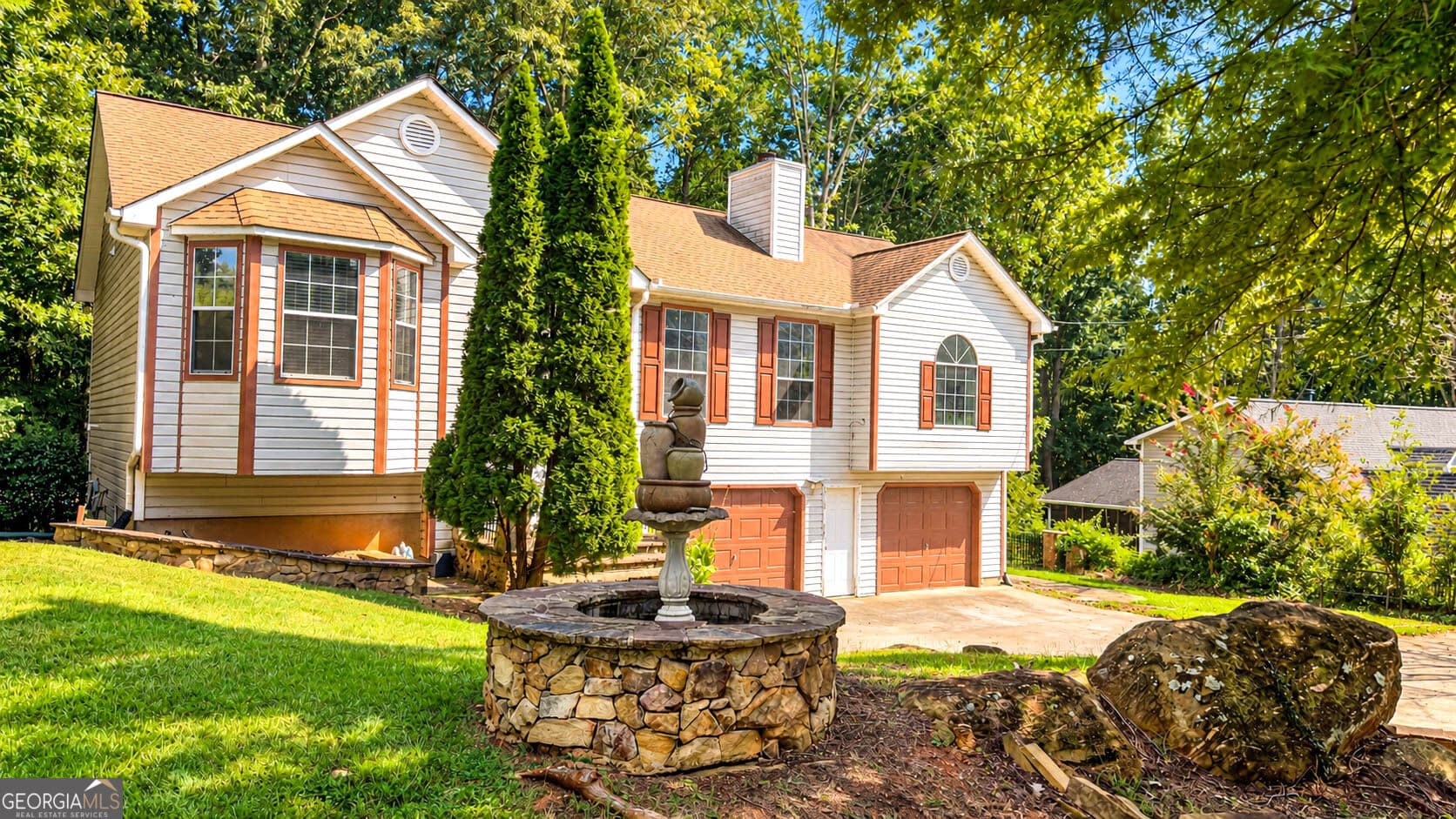 4 bedroom, 3 bathroom, 1,986 sq ft single family residence for rent at 409 Fairington Lane, Canton, GA 30115 for $2,300 a month — photo 1 of 1