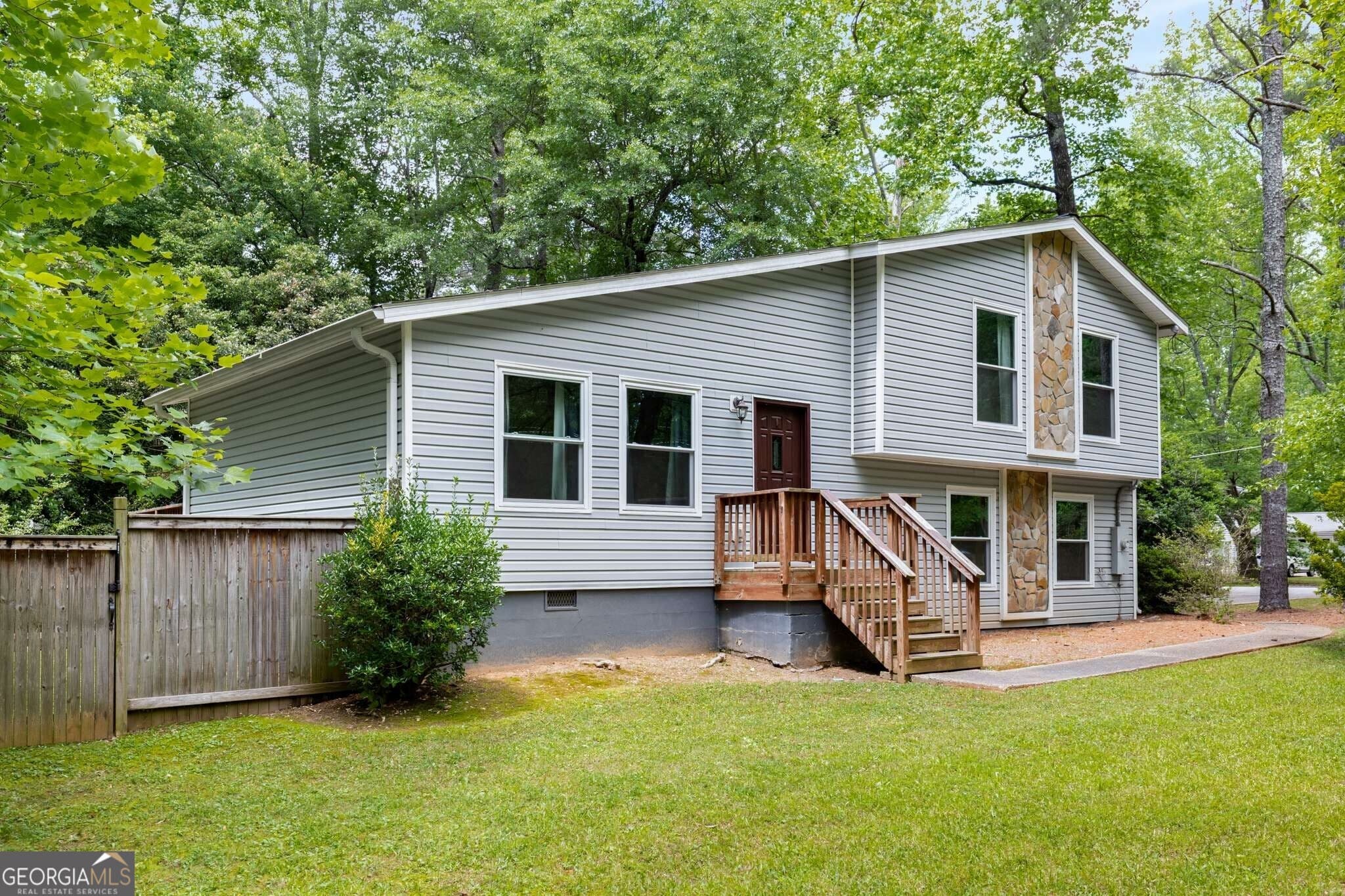 3 bedroom, 2 bathroom, 1,467 sq ft single family residence for rent at 1741 Branch View Drive, Marietta, GA 30062 for $2,300 a month — photo 1 of 1