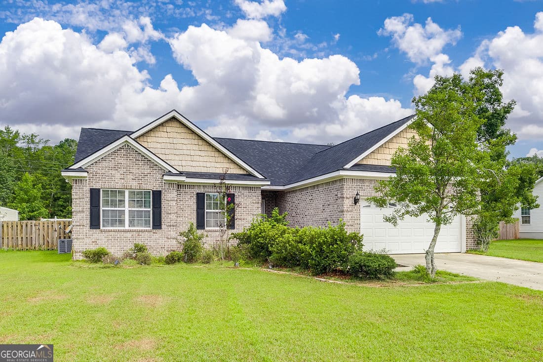 3 bedroom, 2 bathroom, 1,521 sq ft single family residence under contract at 105 Harvest Drive, Springfield, GA 31329 — photo 2