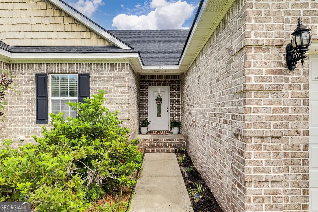 3 bedroom, 2 bathroom, 1,521 sq ft single family residence under contract at 105 Harvest Drive, Springfield, GA 31329 — photo 3