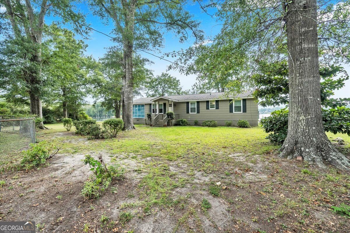 3 bedroom, 1.5 bathroom, 1,344 sq ft single family residence for sale at 104 Sioux Circle, Ivey, GA 31031 — photo 2