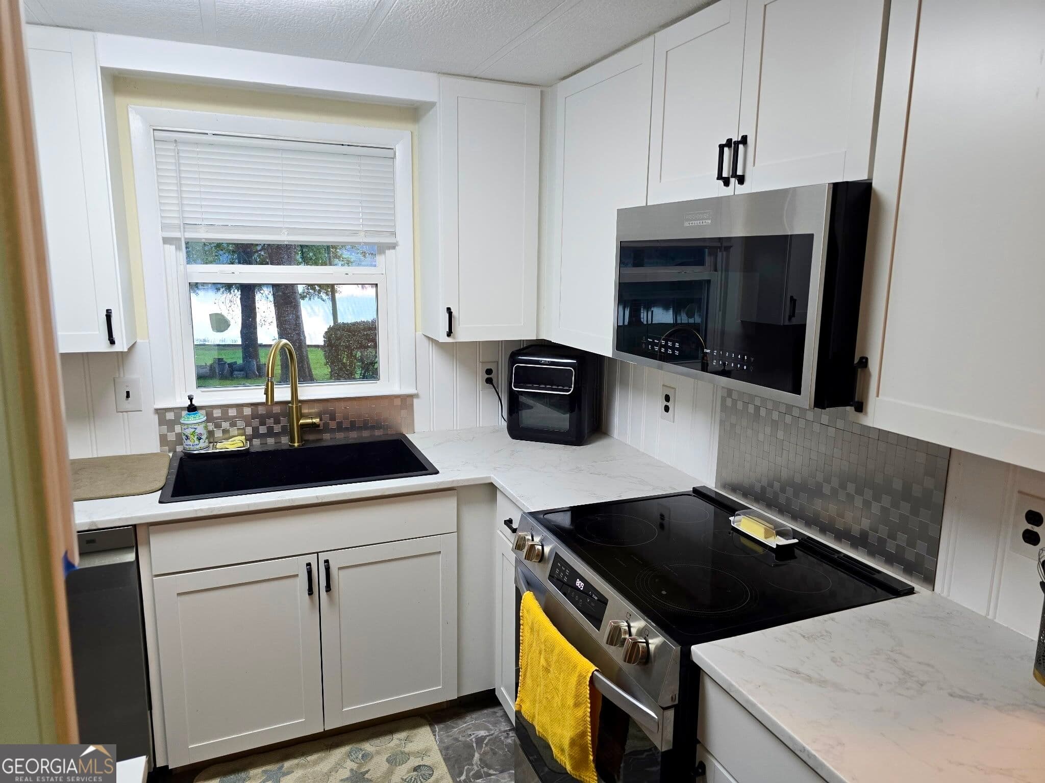 3 bedroom, 1.5 bathroom, 1,344 sq ft single family residence for sale at 104 Sioux Circle, Ivey, GA 31031 — photo 5