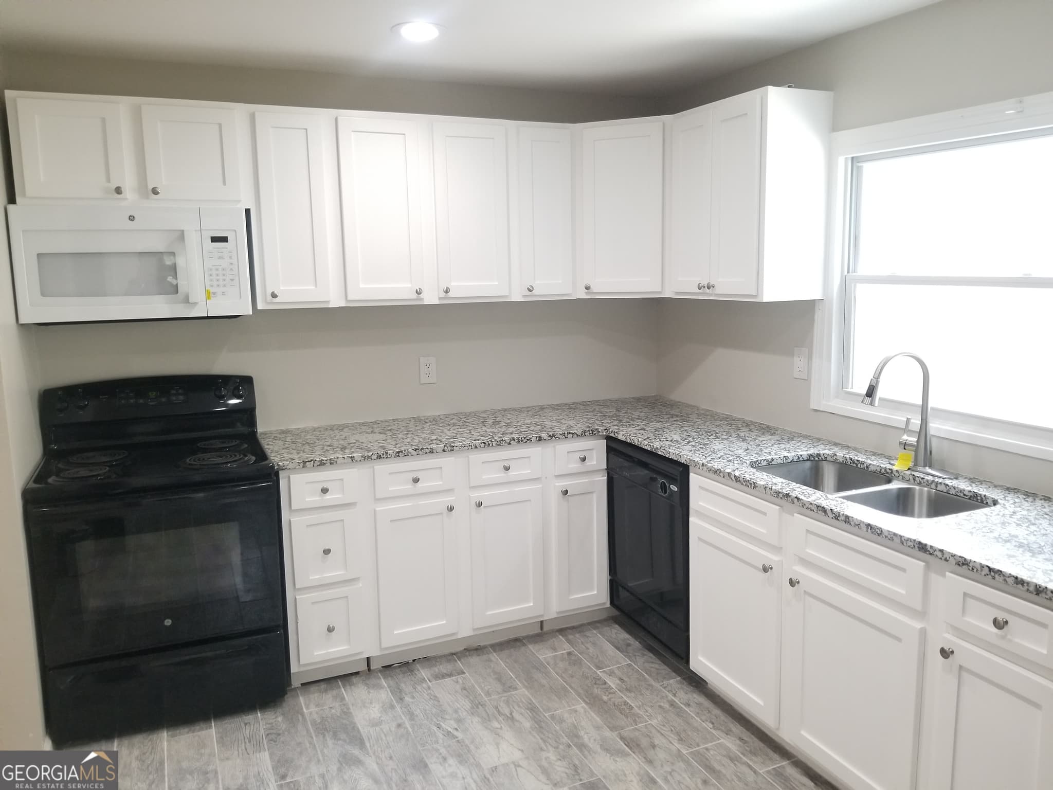 multi family for sale at 2467 Calvin Avenue, East Point, GA 30344 — photo 5