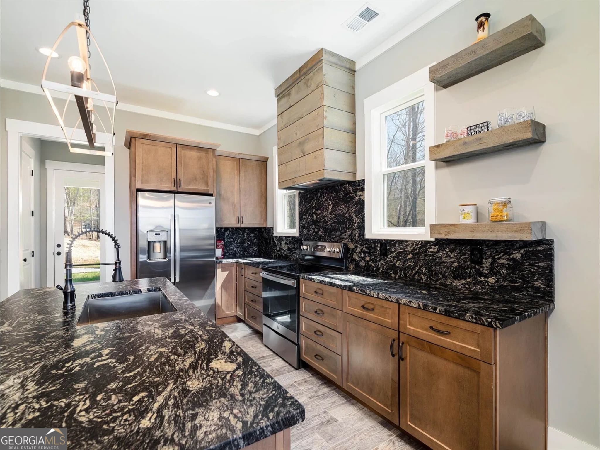 4 bedroom, 2.5 bathroom, 2,252 sq ft single family residence for rent at 2119 Star Creek Road, Morganton, GA 30560 for $3,675 a month — photo 5