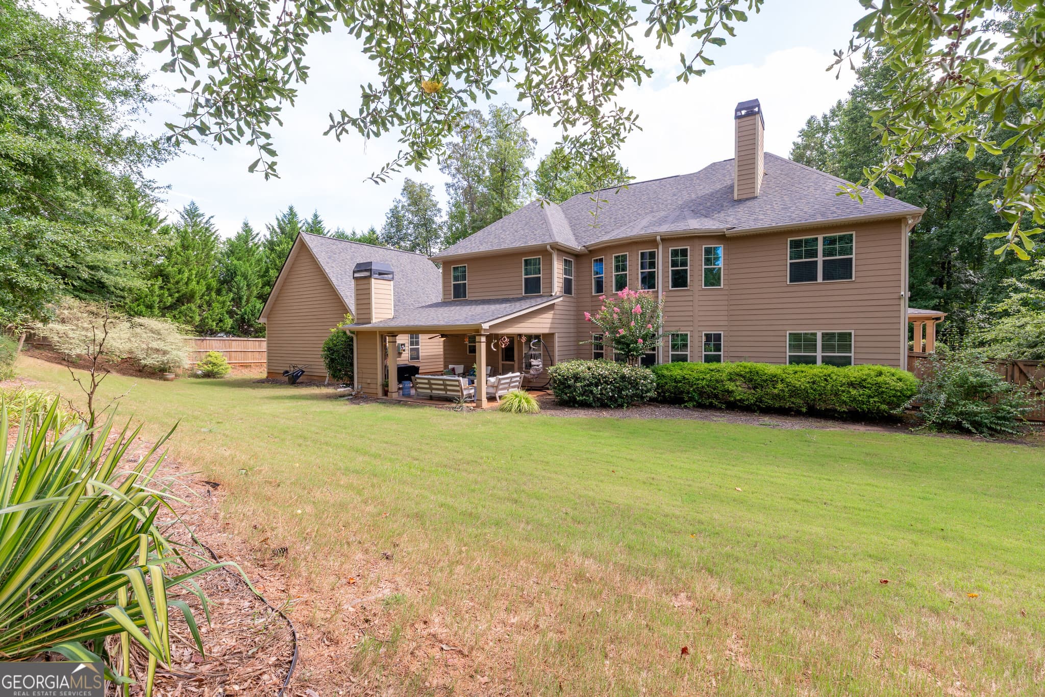 5 bedroom, 4 bathroom, 3,578 sq ft single family residence for sale at 201 Rocky Bay Lane, Senoia, GA 30276 — photo 6