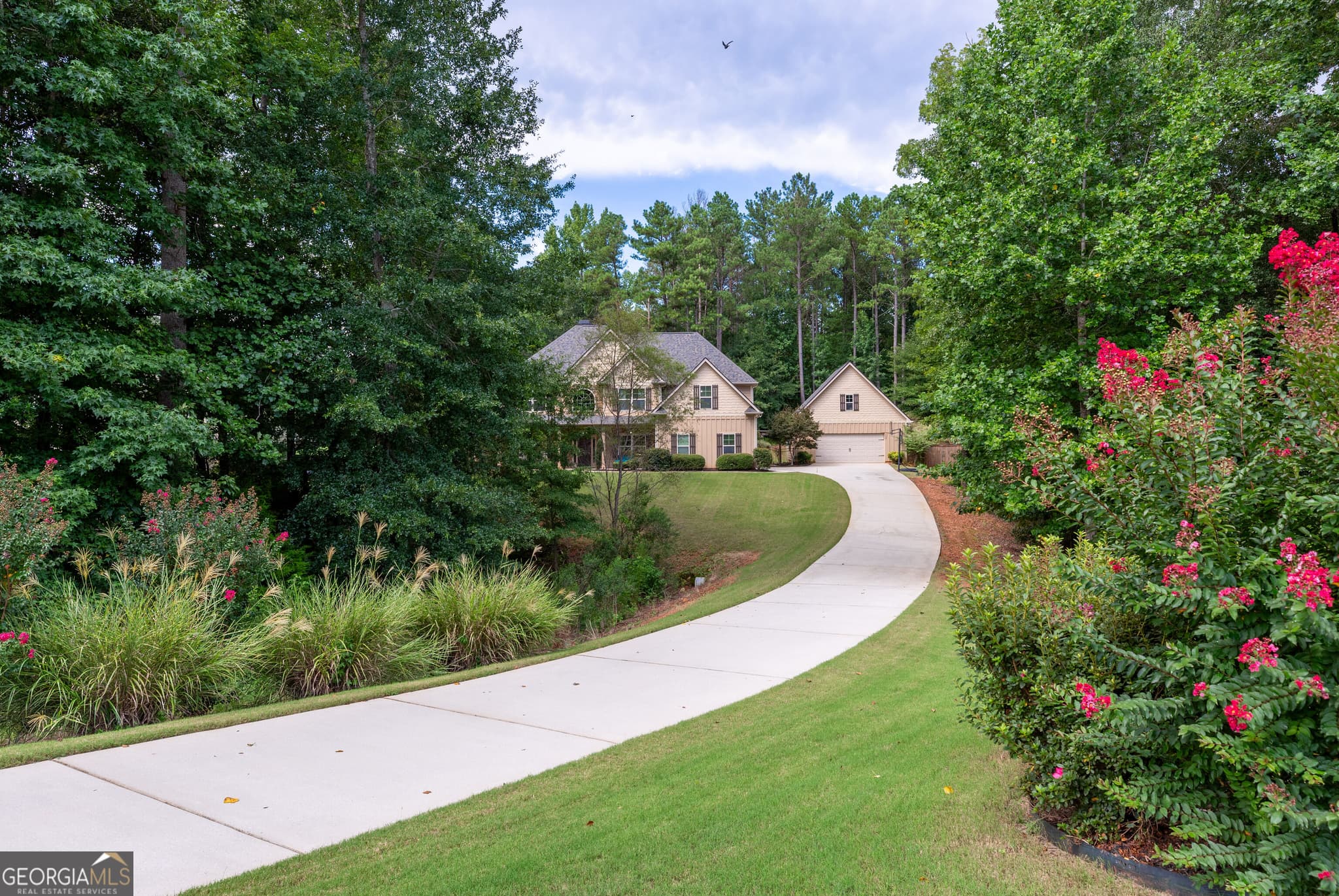 5 bedroom, 4 bathroom, 3,578 sq ft single family residence for sale at 201 Rocky Bay Lane, Senoia, GA 30276 — photo 4
