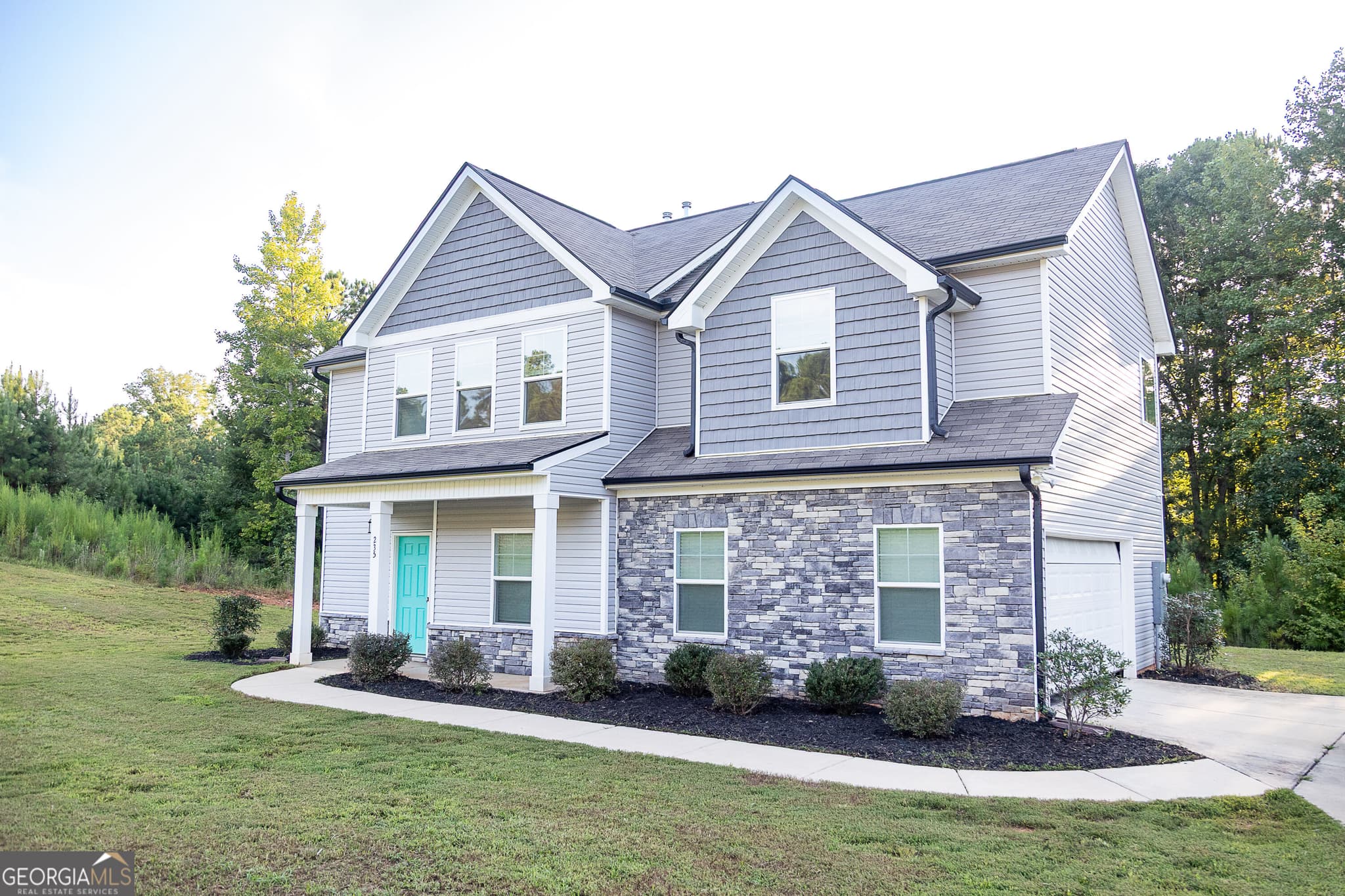 4 bedroom, 2.5 bathroom, 1,921 sq ft single family residence for sale at 235 Flatcreek Drive, Lagrange, GA 30241 — photo 2