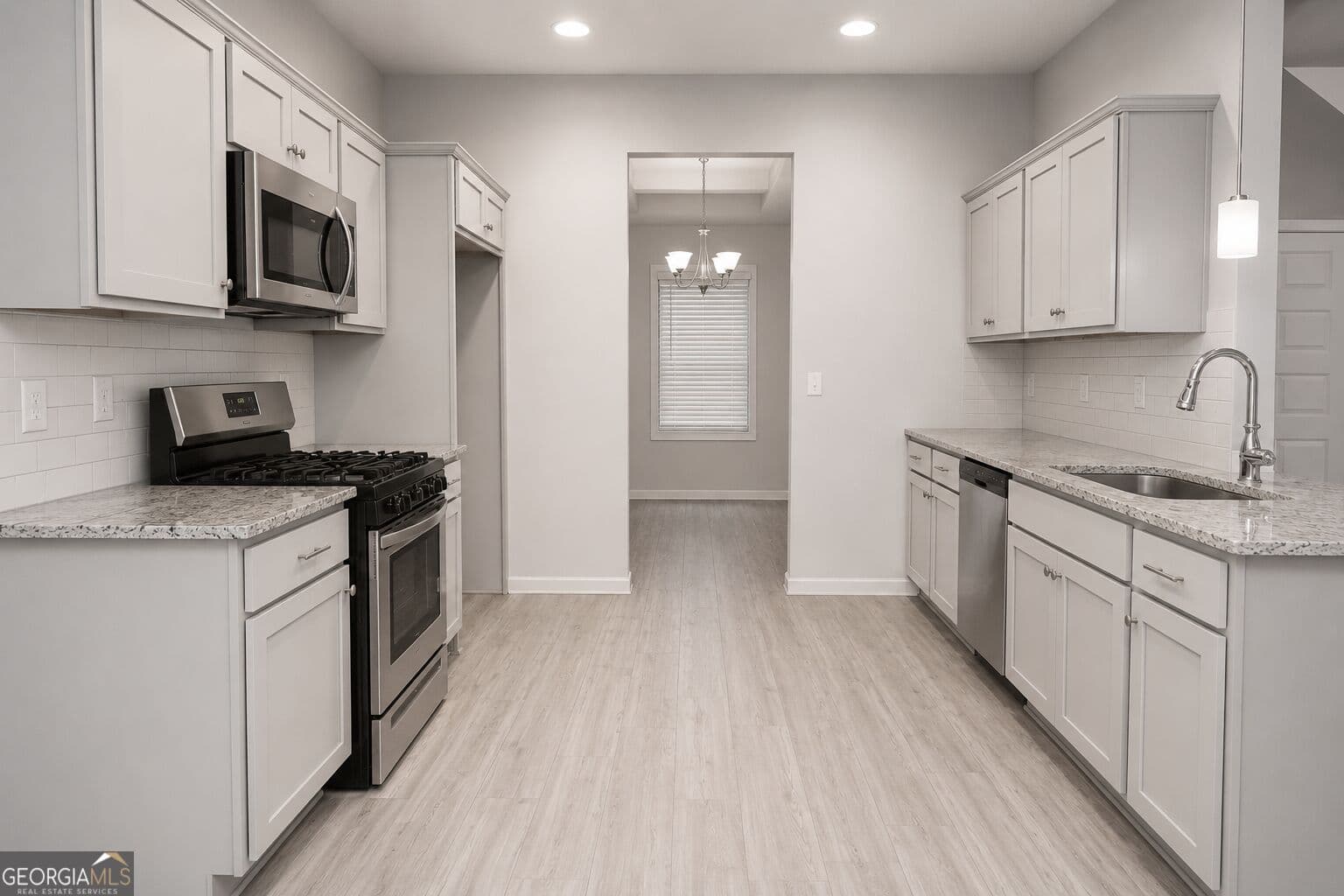 4 bedroom, 2.5 bathroom, 1,921 sq ft single family residence for sale at 235 Flatcreek Drive, Lagrange, GA 30241 — photo 7