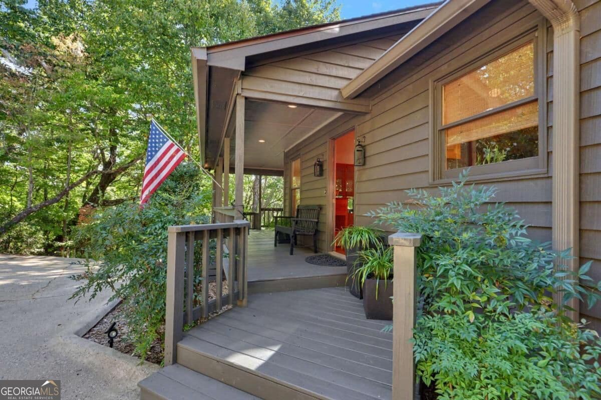 4 bedroom, 5 bathroom, 4,368 sq ft cabin,single family residence for sale at 237 Flat Rock Ridge Road, Blairsville, GA 30512 — photo 6