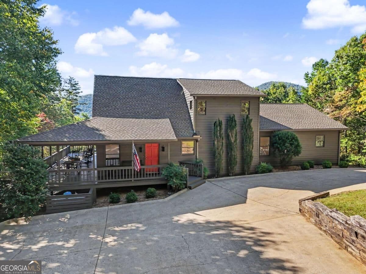 4 bedroom, 5 bathroom, 4,368 sq ft cabin,single family residence for sale at 237 Flat Rock Ridge Road, Blairsville, GA 30512 — photo 5