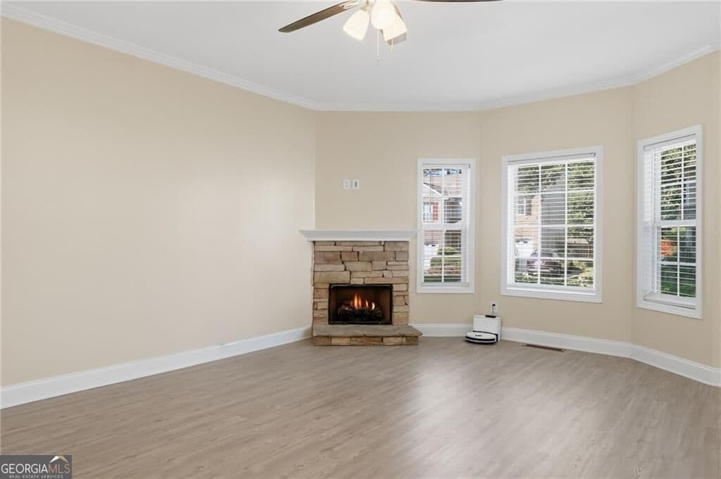 3 bedroom, 3.5 bathroom, 2,000 sq ft townhouse for sale at 251 Derby Court, Acworth, GA 30102 — photo 3