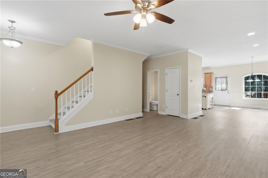 3 bedroom, 3.5 bathroom, 2,000 sq ft townhouse for sale at 251 Derby Court, Acworth, GA 30102 — photo 5