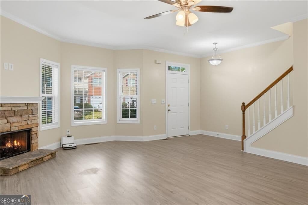 3 bedroom, 3.5 bathroom, 2,000 sq ft townhouse for sale at 251 Derby Court, Acworth, GA 30102 — photo 4