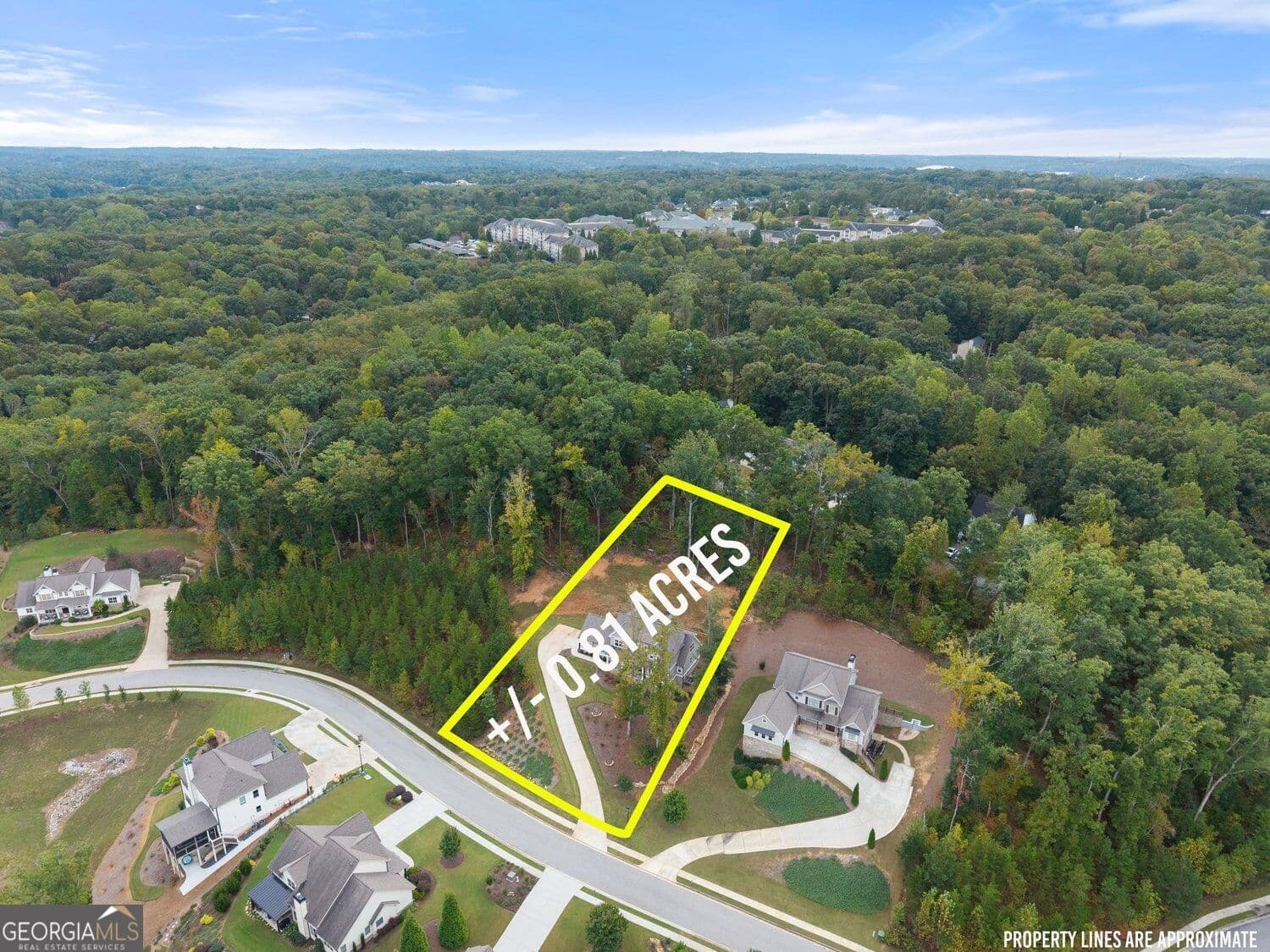 4 bedroom, 3.5 bathroom, 3,190 sq ft single family residence for sale at 4128 Riverbrook Terrace, Gainesville, GA 30506 — photo 3