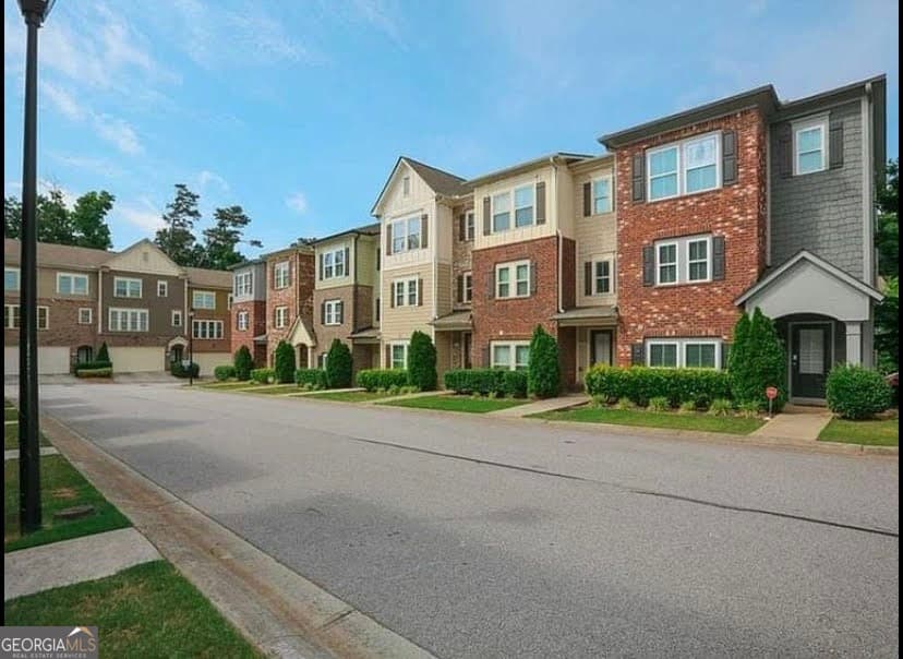 3 bedroom, 3.5 bathroom, 2,400 sq ft townhouse for rent at 1331 Kingston Trail, Decatur, GA 30033 for $2,499 a month — photo 1 of 41