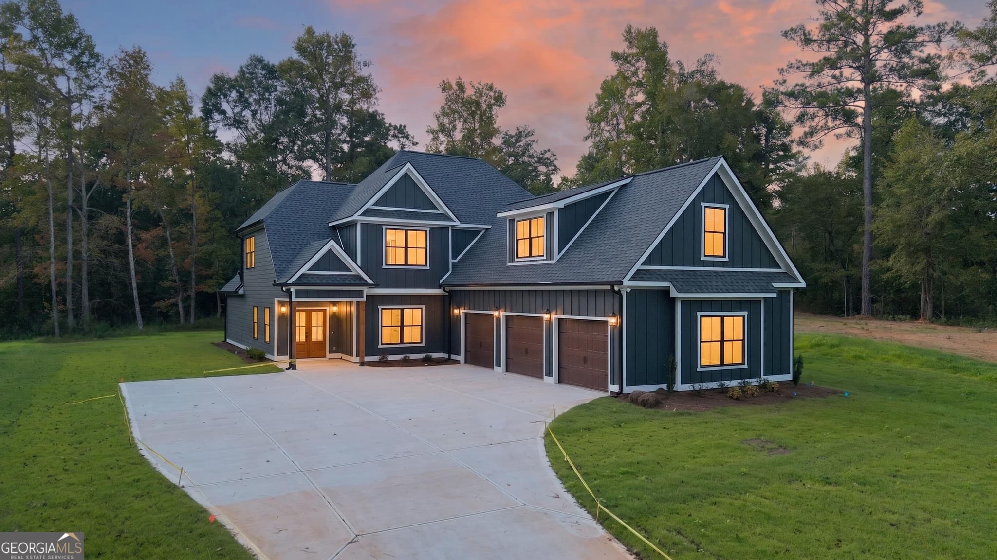 5 bedroom, 3 bathroom, 3,340 sq ft single family residence for sale at 11 Peninsula Drive, Monticello, GA 31064