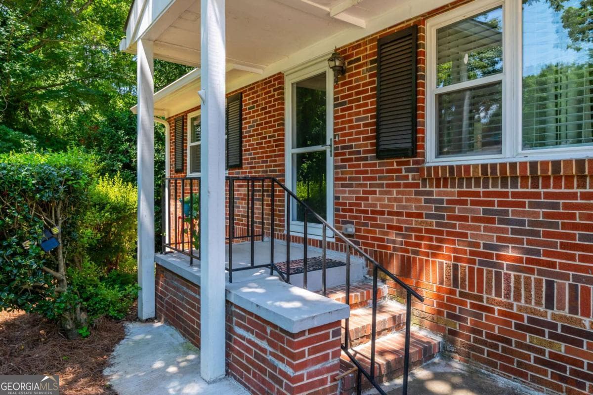 2 bedroom, 2 bathroom single family residence for sale at 4270 S Main Street, Acworth, GA 30101 — photo 3