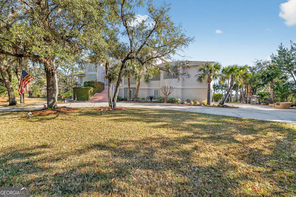3 bedroom, 3.5 bathroom, 4,683 sq ft single family residence for sale at 466 Midway Circle, Brunswick, GA 31523 — photo 7