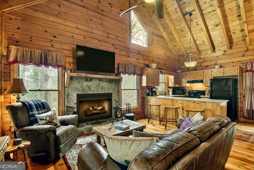 3 bedroom, 2 bathroom, 1,156 sq ft cabin,single family residence for sale at 4081 Whitepath Road, Ellijay, GA 30540 — photo 1 of 71