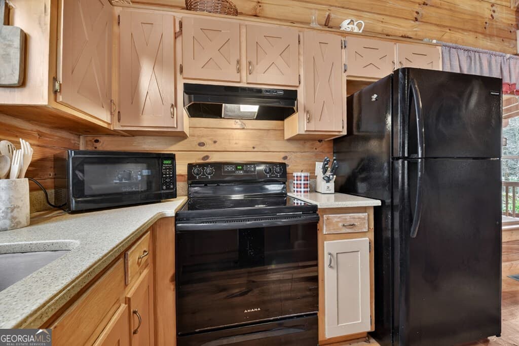 3 bedroom, 2 bathroom, 1,156 sq ft cabin,single family residence for sale at 4081 Whitepath Road, Ellijay, GA 30540 — photo 8