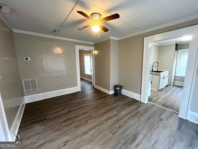 2 bedroom, 1 bathroom, 864 sq ft single family residence for sale at 2956 Mercer University Drive, Macon, GA 31204 — photo 3