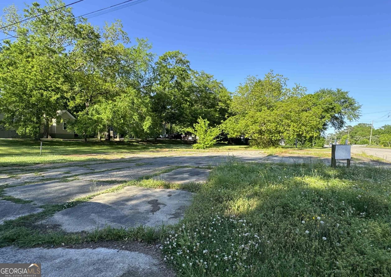 residential lot for sale at 751 W Montgomery Street, Milledgeville, GA 31061 — photo 2