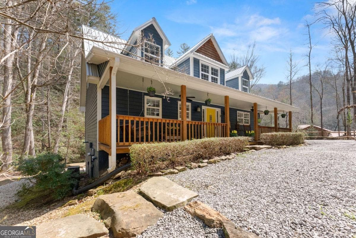 4 bedroom, 4.5 bathroom, 2,052 sq ft cabin,single family residence for sale at 7880 Hiawassee Wilderness Trail, Hiawassee, GA 30546 — photo 9