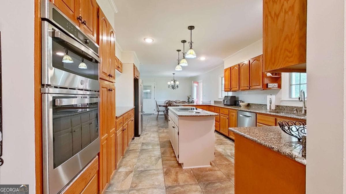 5 bedroom, 3.5 bathroom, 3,394 sq ft single family residence for sale at 12772 Hwy 122, Pavo, GA 31778 — photo 9