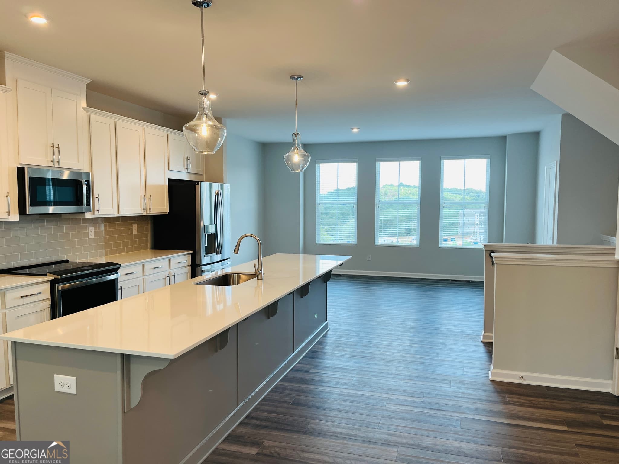 3 bedroom, 3 bathroom, 2,383 sq ft townhouse for rent at 2732 Creekview Terrace, Atlanta, GA 30318 for $2,850 a month — photo 6