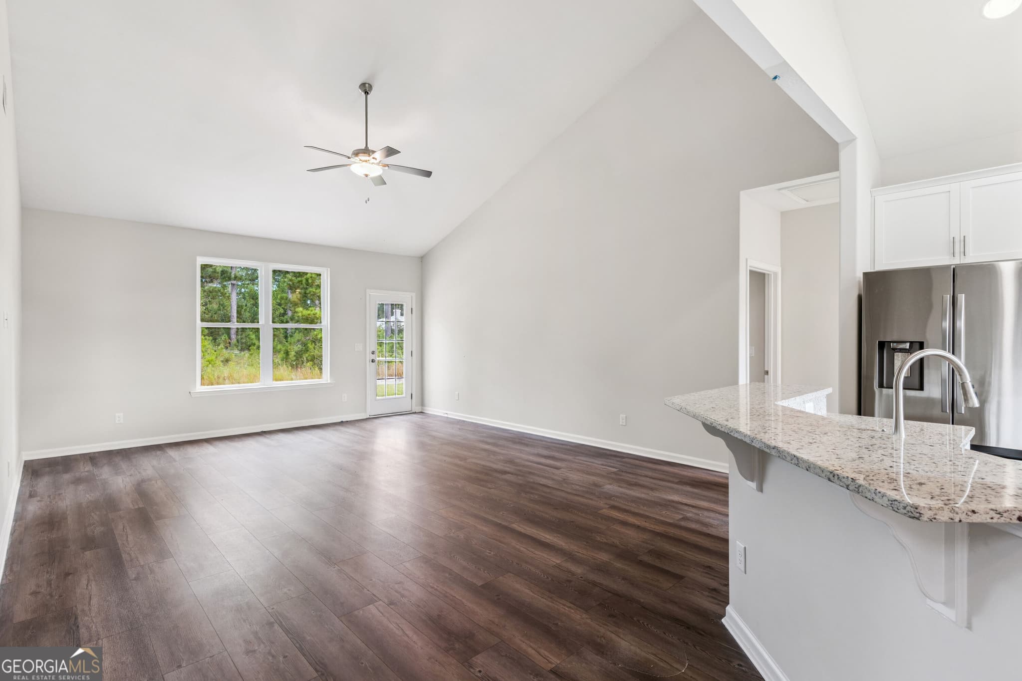 4 bedroom, 2 bathroom, 2,008 sq ft single family residence for sale at 425 Northshore Drive, Kingsland, GA 31548 — photo 5