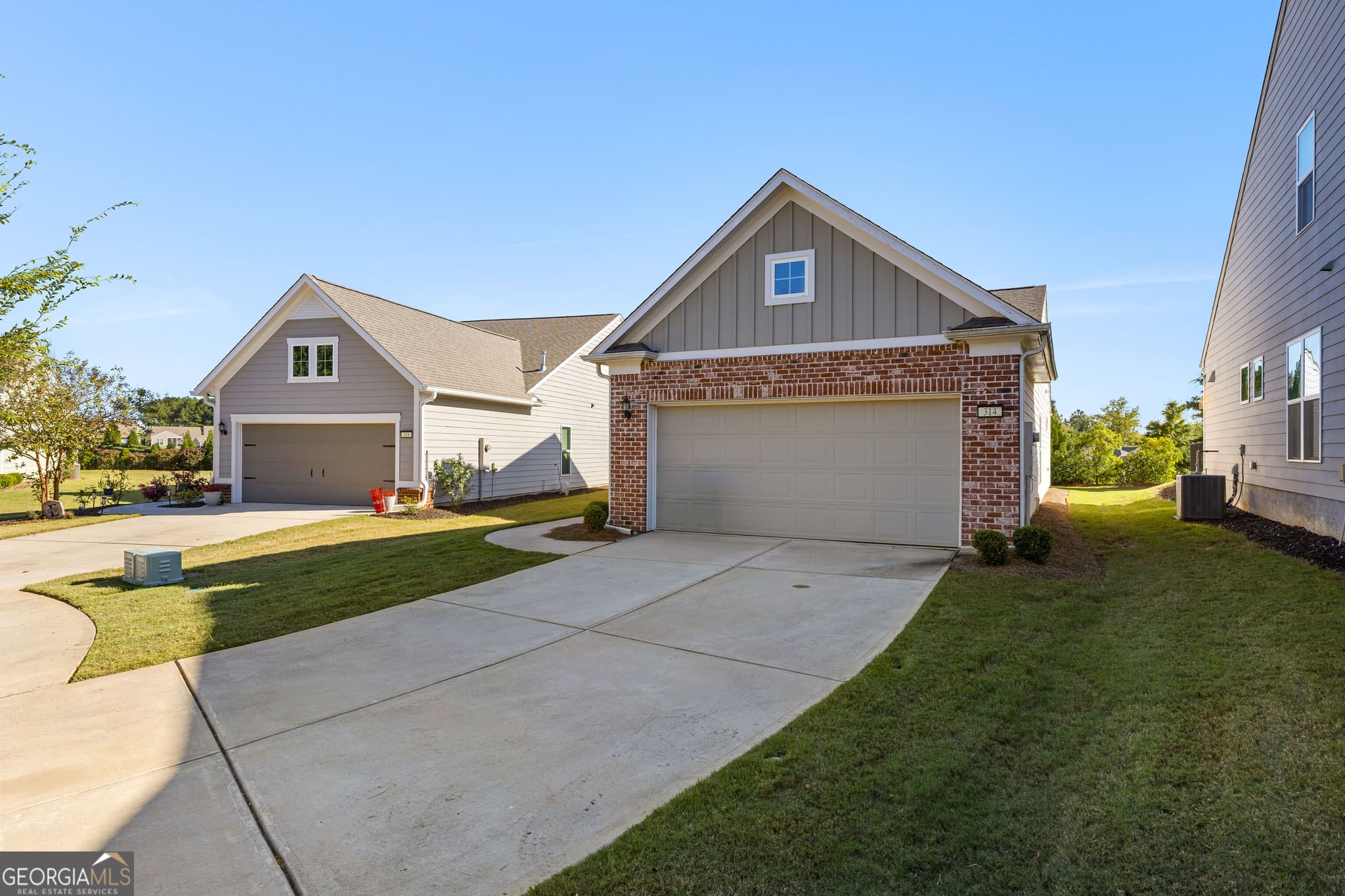 2 bedroom, 2 bathroom, 1,326 sq ft single family residence for sale at 314 Duplin Drive, Griffin, GA 30223 — photo 2